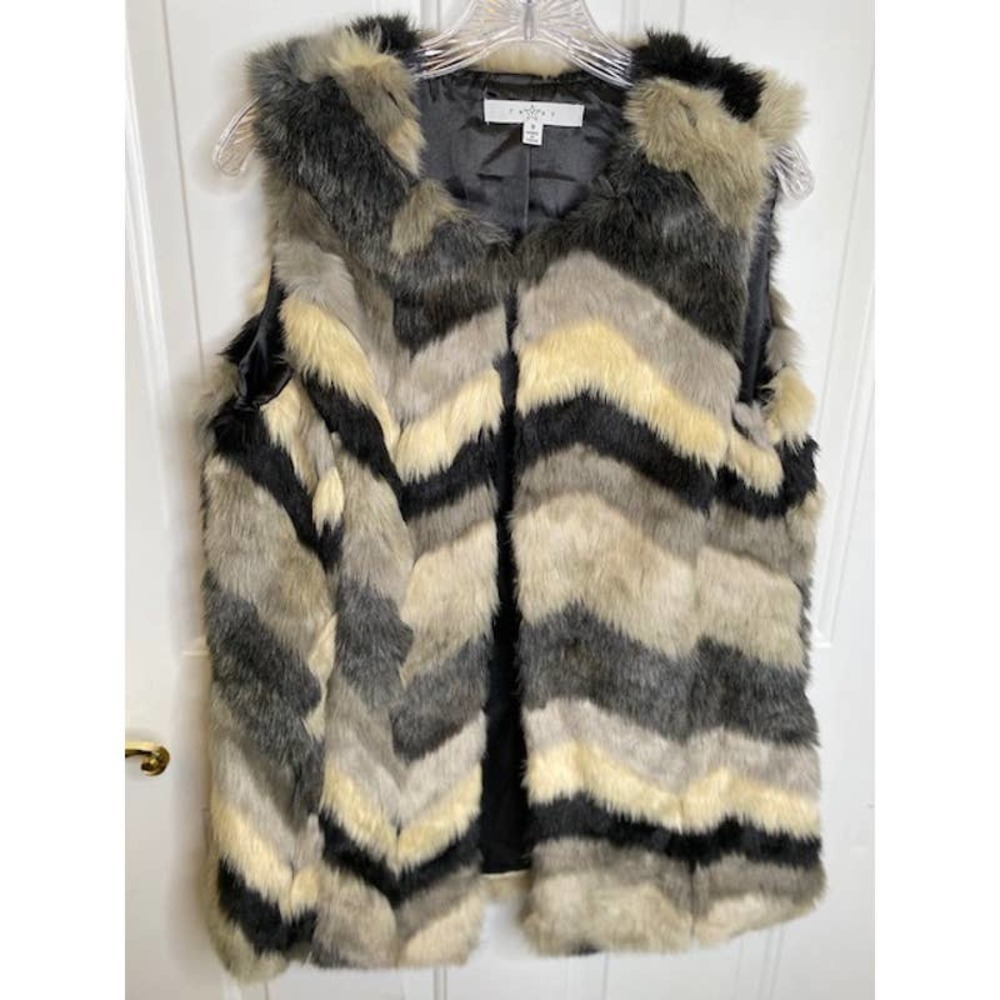 Fever Faux Fur Vest Size Small